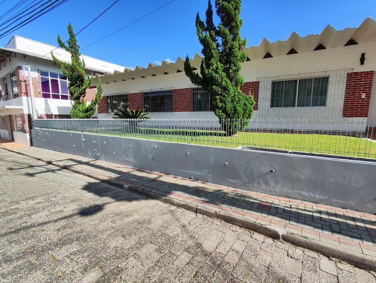 Villa Bilac - Studios Proximo A Vila Germanica Bairro Da Velha Блуменау Экстерьер фото